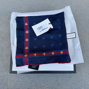 Gucci Silk Pocket Square Navy Blue Gold Bee Web Stripe Made in Italy NEW
